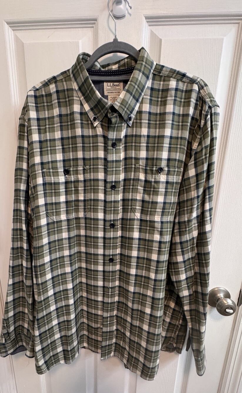 LL Bean Slightly Fitted XL Mens Green Blue Plaid Button Shirt Long Sleeve